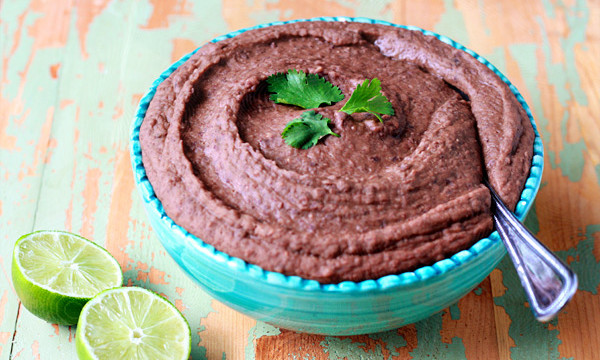 Easy, Quick, Healthy, Low Carb, Delicious Bean Dip | www.4hourbodygirl.com